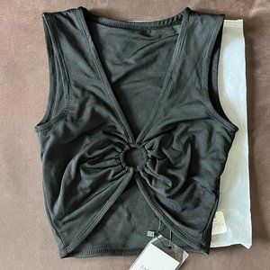 X-Small Black Women's Sleeveless Plunging V-neckline O-Ring Tank Crop Top